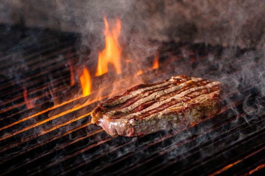 Além de seus tradicionais cortes de carne, como o Ancho (foto), Corrientes 348 oferecerá em seu menu o Wagyu A5, corte de carne japonês conhecido pelo alto grau de marmoreio • Elvis Fernandes