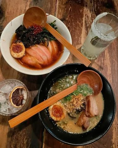 Domu é um restaurante com distinção Bib Gourmand em Orlando • Instagram/ Domu