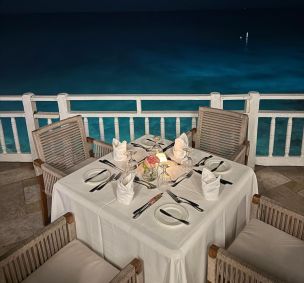 Mesa do restaurante Marguerites, em Montego Bay
