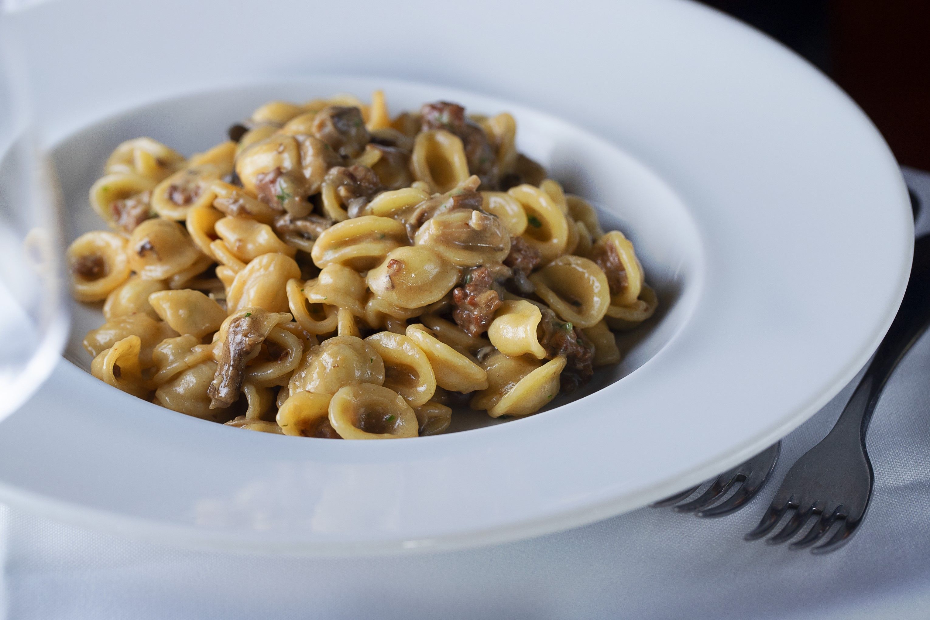 Orecchiette, massa tradicional da Puglia, com ragu de linguiça picante e funghi porcini, é uma das sugestões exclusivas para o Dia das Mães do Il Carpaccio • Diego Sanchez