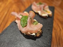 Bruschetta de burrata