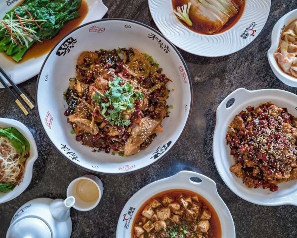 Restaurante tem duas unidades em Orlando e serve culinária da região chinesa de Chengdu • Instagram/ taste of chengdu
