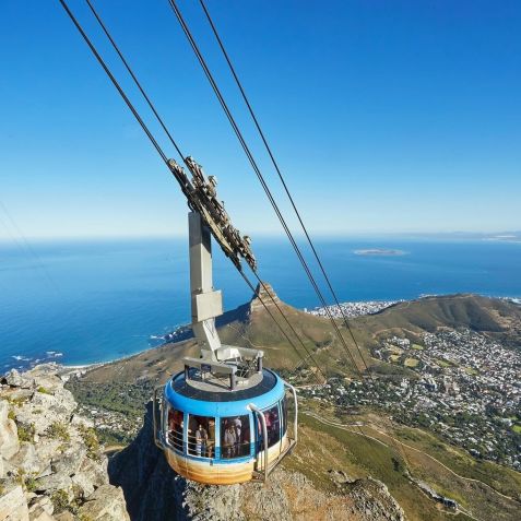 Teleférico da Table Mountain, que tem trilhas, mirantes e áreas para piquenique • Facebook/Table Mountain Aerial Cableway