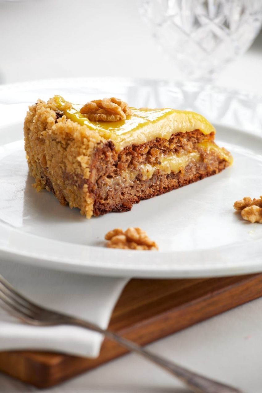 Torta de nozes com baba de moça • Ligia Skowronski