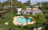 Vista aérea de uma das villas do Vila Vita Parc, hotel três chaves Michelin no Algarve