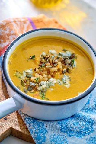 Sopa de Abóbora com Pera é uma das sugestões do menu Casa de Antônia para o inverno de 2025 • Estúdio Mió