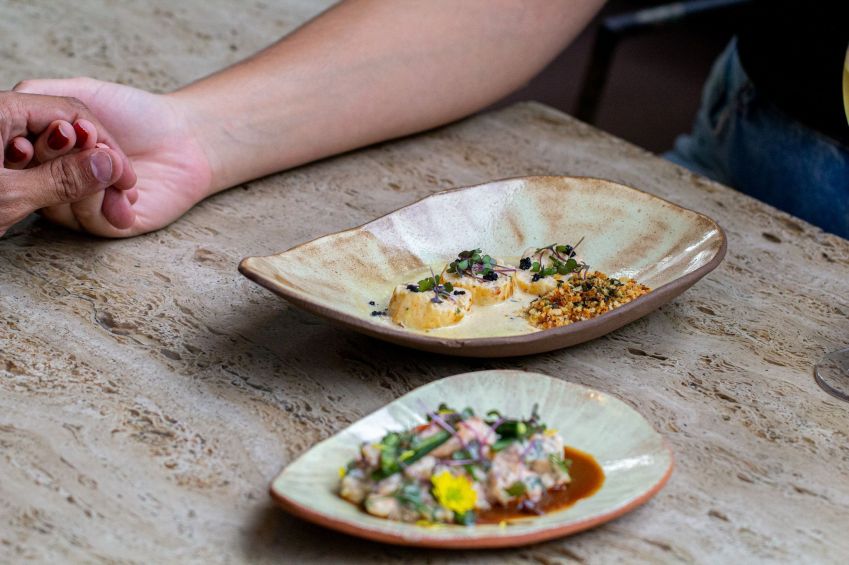 Boudin de cavaquinha com molho de vinho branco e gengibre, finalizada com caviar mujol está no menu do Nôa para o Dia dos Namorados • Bianca Santos