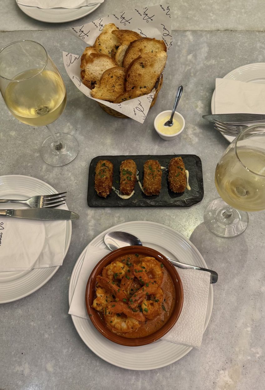 Casa Milà, no bairro das Laranjeiras, oferece um jantar de tapas para o Dia dos Namorados • RR Studio