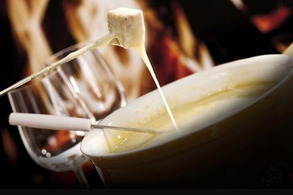 Um cantinho da Suíça em São Paulo, o Florina fica no bairro do Campo Belo e oferece um menu com diferentes sugestões de fondue • Reprodução site