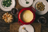 Frio está chegando: onde comer fondue em São Paulo