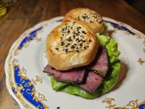 GLORIA BISTRO MINISANDUICHE DE PASTRAMI FABIO WRIGHT