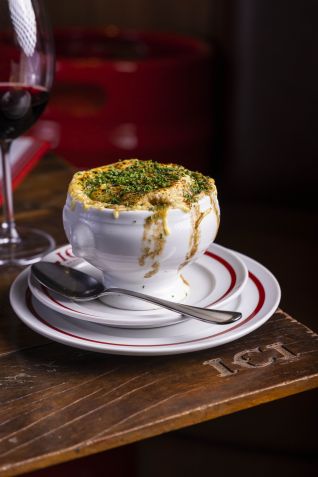 Sopa de Cebola é a aposta do ICI Brasserie para o inverno paulistano • Divulgação