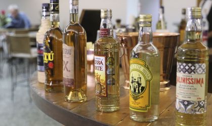 Brasil registra aumento no número de cachaças e de produtores da bebida