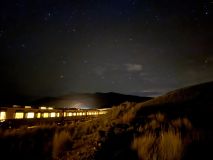 Céu noturno em paradinha do Belmond Andean Explorer