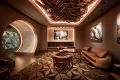 Interior do lounge Geo-82, dentro do Epcot, no Walt Disney World Resort