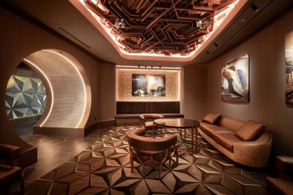 Interior do lounge Geo-82, dentro do Epcot, no Walt Disney World Resort