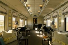 Vagão piano do trem Belmond Andean Explorer
