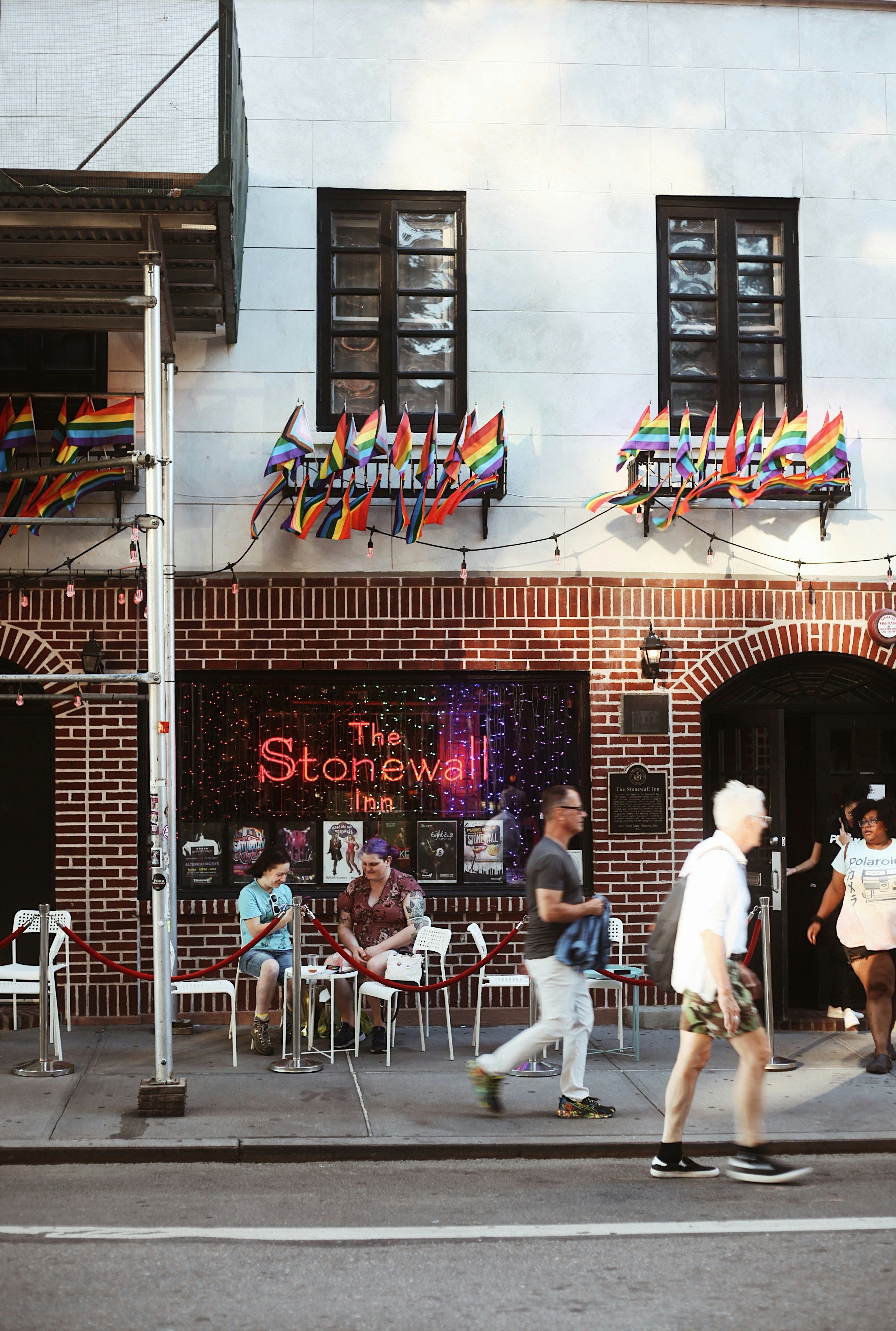 Stonewall Inn é um Marco Histórico Nacional dos EUA  • Unsplash/Karly Jones