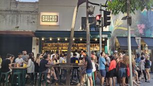 Dedicado à comida de rua do Oriente Médio, Balcão chega com tudo a Ipanema