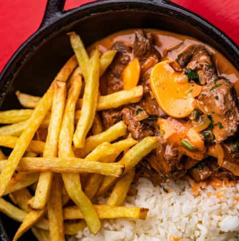 No Bar Brahma, o estrogonofe é encontrado em duas versões: filé mignon ou vegetariano • Divulgação