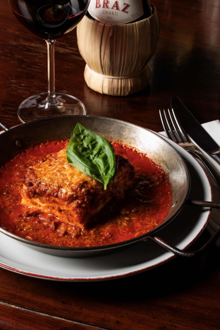 Na Bráz Trattoria a lasanha é preparada com massa fresca, molho bolonhesa e bechamel • Bruno Geraldi