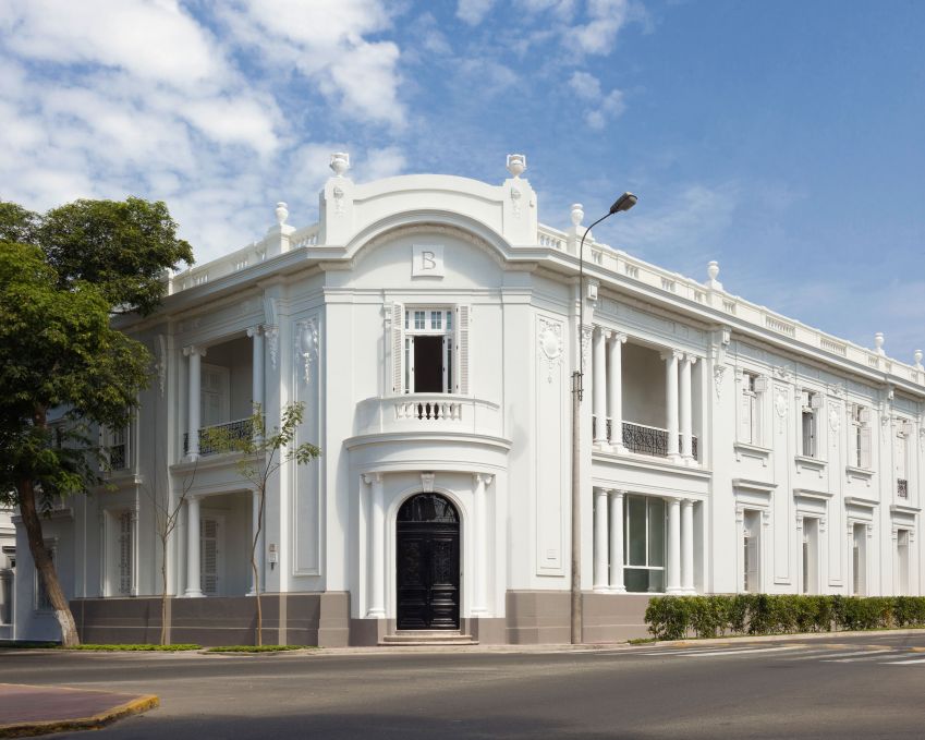 Fachada do Hotel B, que ocupa uma mansão da Belle Époque de 1914 no coração de Barranco • Divulgação