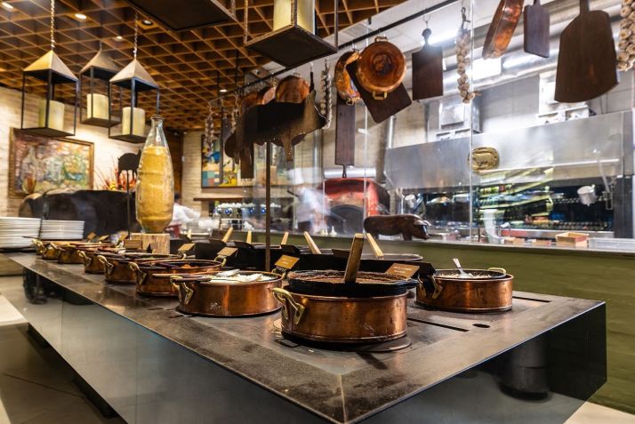 Rubaiyat Faria Lima oferece buffet de feijoada toda quarta e sábado • Raphael Criscuolo