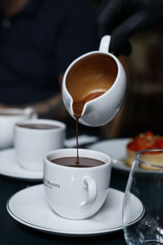 Chocolate quente do Les Deux Magots • Juliana Primon