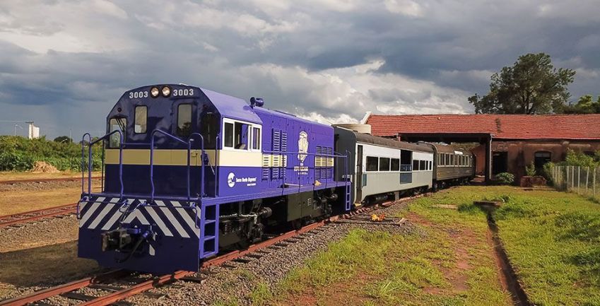 Trem da República passeia pelo interior de São Paulo • Divulgação/Trem da República