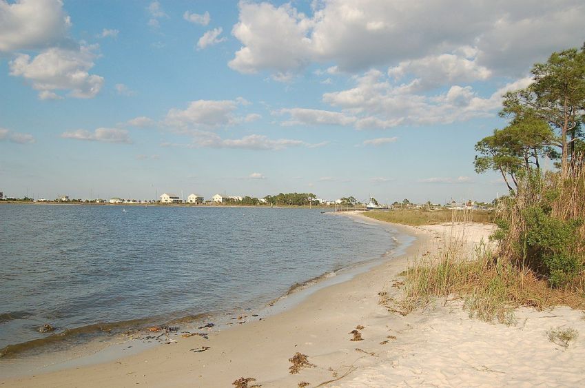 Dauphin Island já foi francesa e britânica antes de ser dos EUA • Wikimedia commons