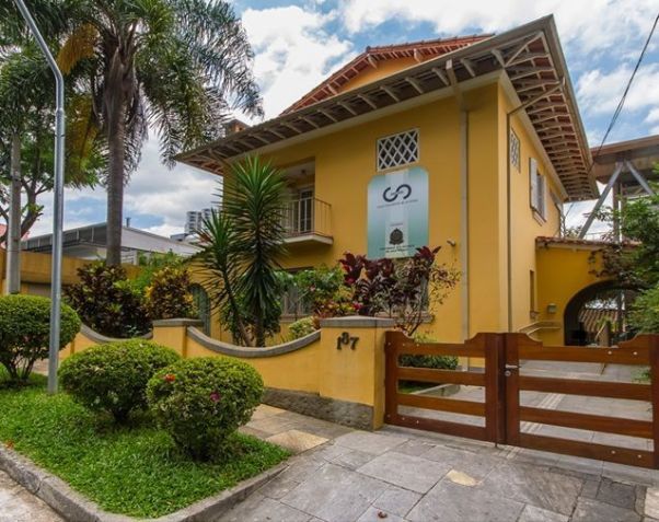 Casa Guilherme de Almeida é um "museu-casa" instalado na residência onde poeta paulista viveu • Reprodução/Facebook