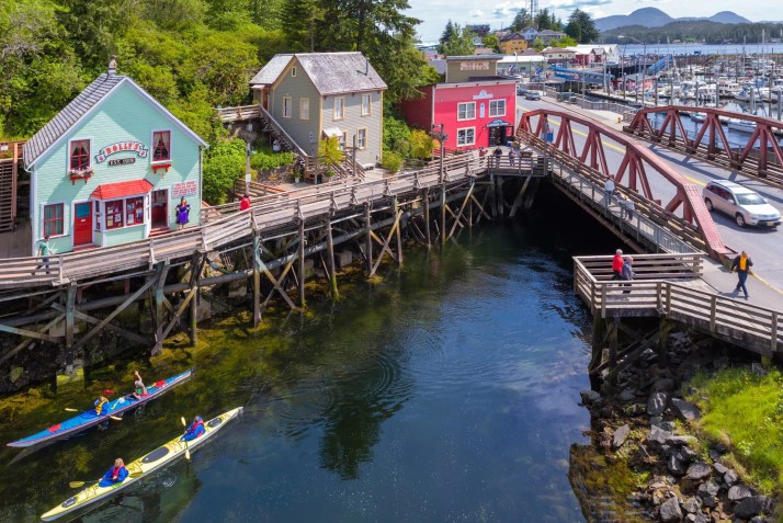 Creek Street foi construída ao longo do riacho Ketchikan Creek • Divulgação/Creek Street
