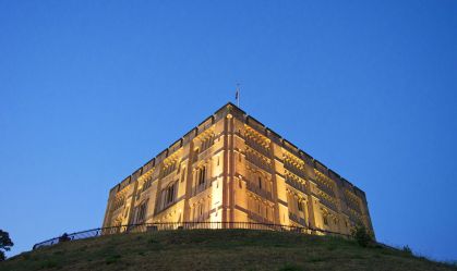 Castelo no Reino Unido reabre ao público após reforma de US$ 37 milhões