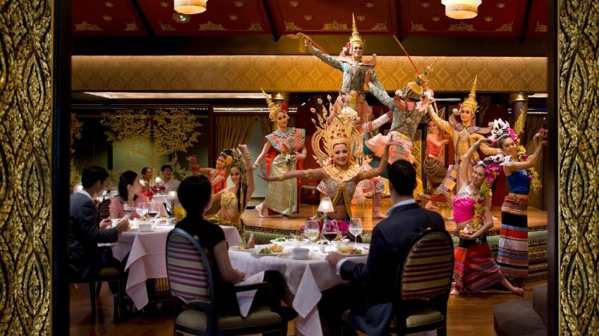 Restaurante oferece jantar sofisticado e apresentação de dança típica • Divulgação/Sala Rim Naam