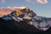 Com Everest de fora, Nepal anuncia escalada gratuita em quase 100 montanhas