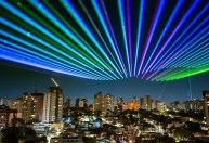 São Paulo recebe Festival de Luzes com lasers, drones e projeções