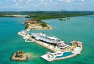 Navio com mais de 110 anos vira hotel após reforma de US$ 18 milhões; veja