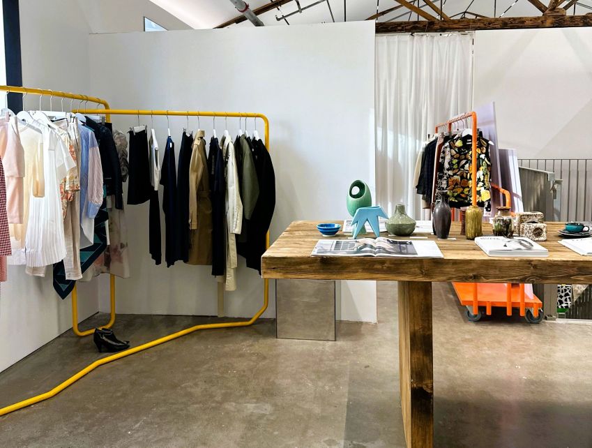 Interior de loja na Anfu Road, cheia de interessantes marcas locais • Luiza Mallmann