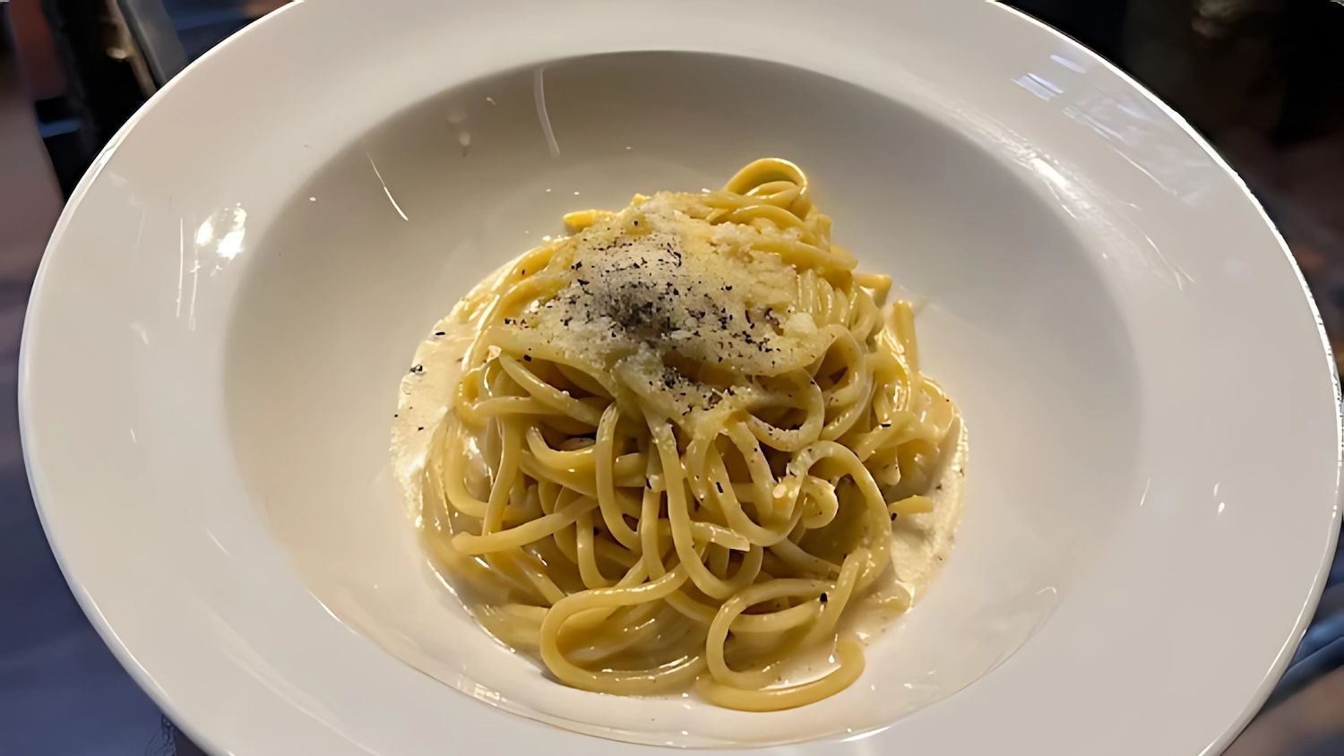 Spaghetti Cacio e Pepe do Antonietta Cucina • Divulgação
