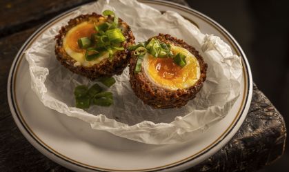 Onde comer bolovo em SP, petisco internacional que ganhou alma brasileira
