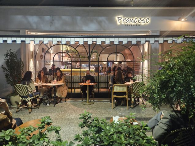 Fachada do Francese, em Ipanema • Fabio Wright