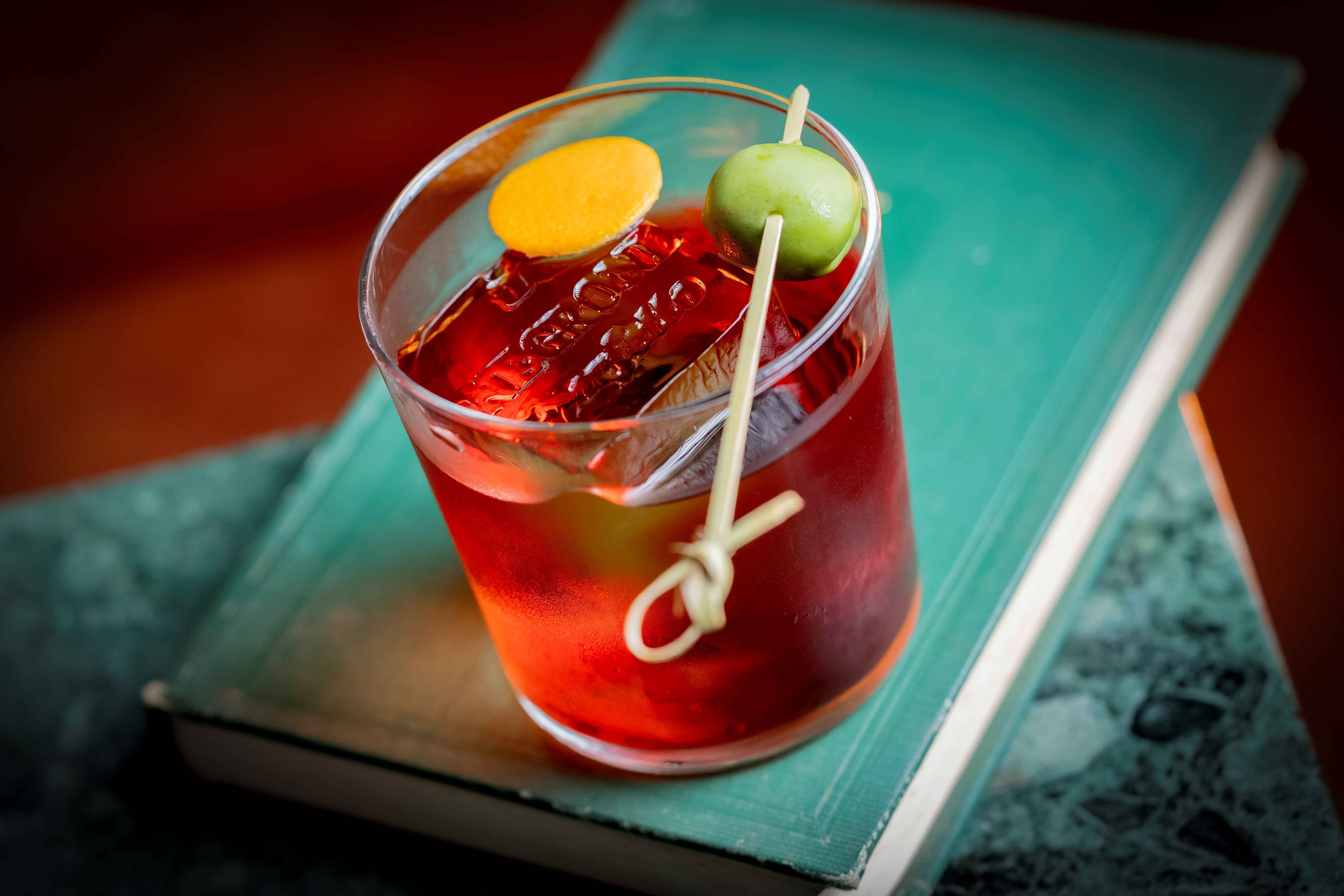 Locale e Exímia recebem grandes nomes da coquetelaria para a Negroni Week • Tadeu Brunelli