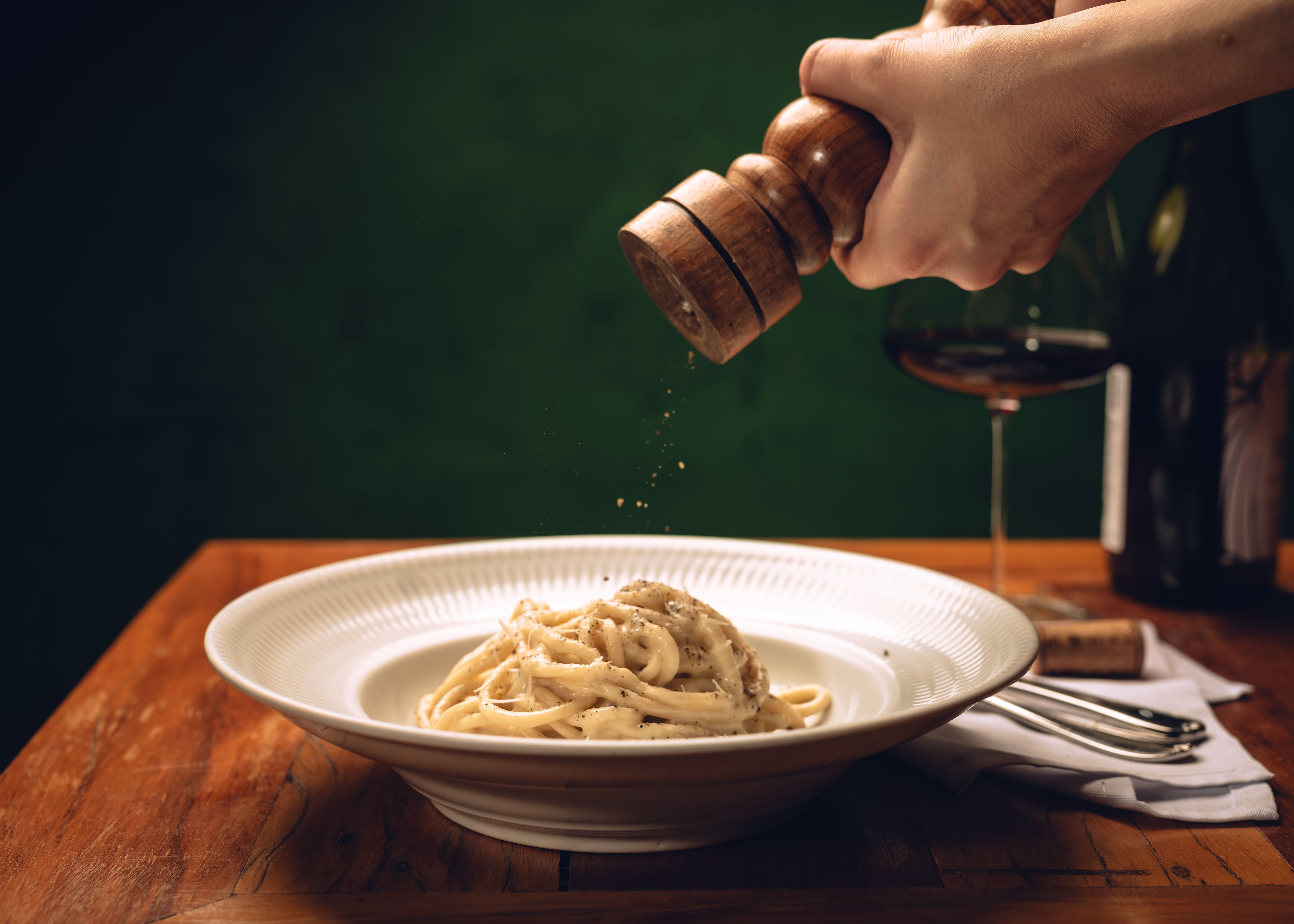O cacio e pepe perfeito existe e cientistas italianos trazem a fórmula perfeita. Na foto, o prato servido no restaurante Nino Cucina