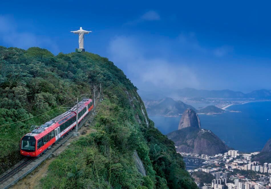 Trem do Corcovado leva o público até o Cristo Redentor • Divulgação/Trem do Corcovado