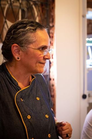 Oriana Bitar é cozinheira da Casa Igá • Albery Rodrigues