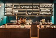 Para brindar sem pressa: conheça o Lita, novo bar de vinhos em Pinheiros