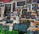 Como é a vida em cidade italiana que tem casas à venda por 1 euro