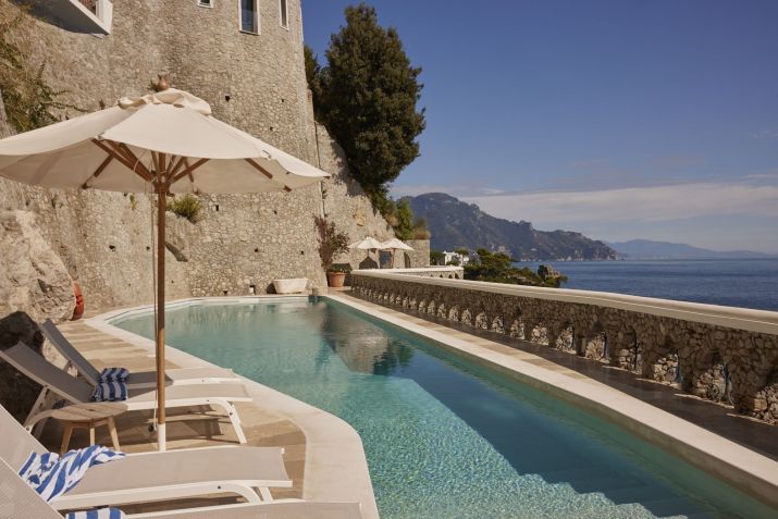 Piscina do Borgo Santandrea, em Amalfi, na Itália • Divulgação