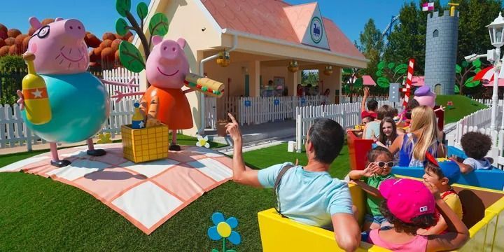 Gardaland tem uma área dedicada à personagem Peppa Pig • Divulgação/Gardaland