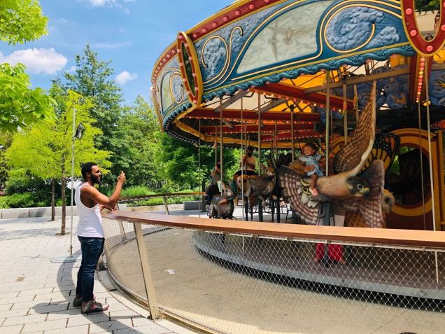 Greenway Carousel traz figuras de animais inspiradas na fauna local de Boston • Divulgação/Greenway Carousel